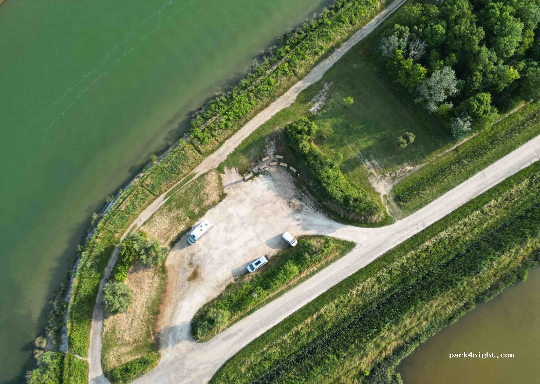 Pargheggio Canadare — foto 2