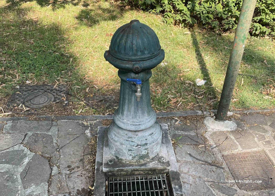 (37123) Verona - 7 Piazza Bacanal — foto