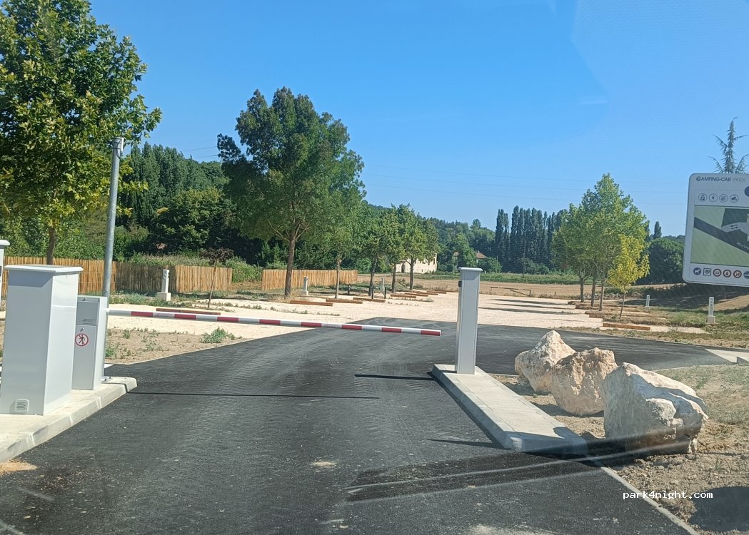 (30430) Barjac - 118 Chemin des Rois — foto