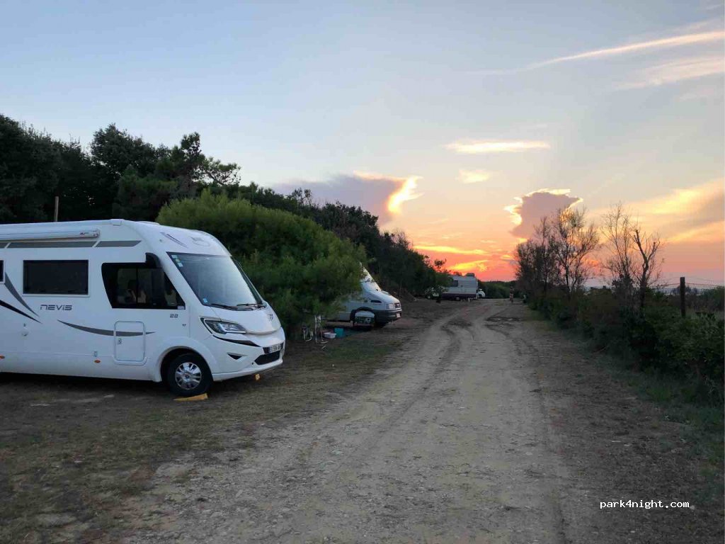 Le Marinelle beach & parking - Petacciato — foto