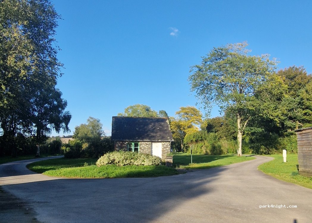 Aire à camper de Pont Coblant Pleyben — foto 4