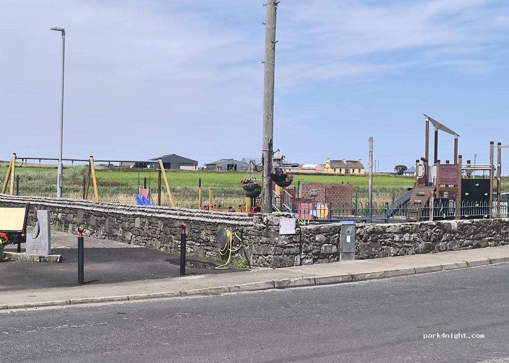 (V15ED21) Kilrush - Unnamed Road — foto