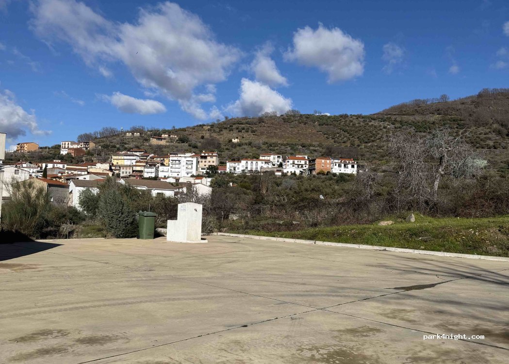 (10410) Arroyomolinos de la Vera - 43 Avenida Plasencia — foto 2