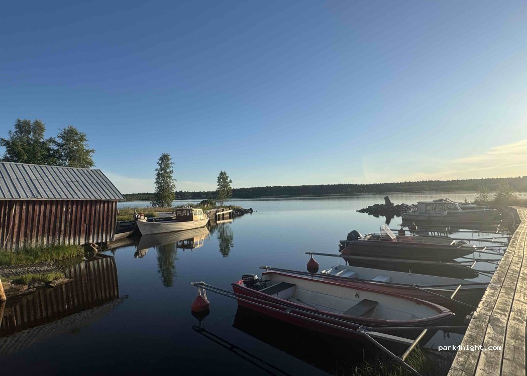 (932 94) Lövånger - Unnamed Road — foto
