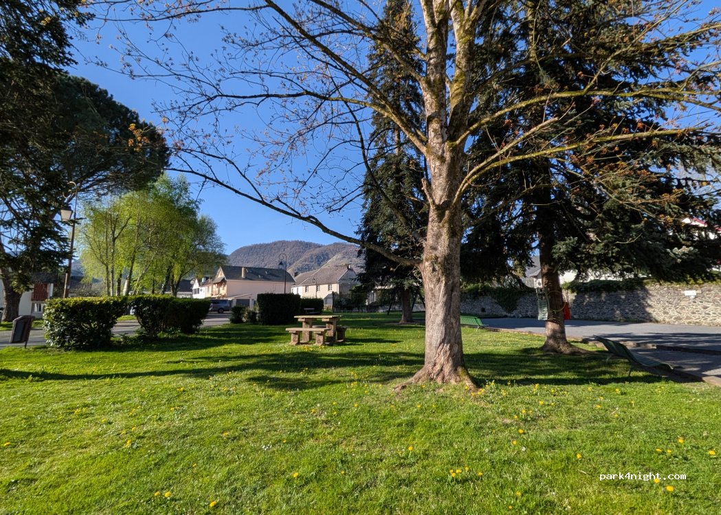 (64570) Arette - 2 Place des Jardins de Salet — foto