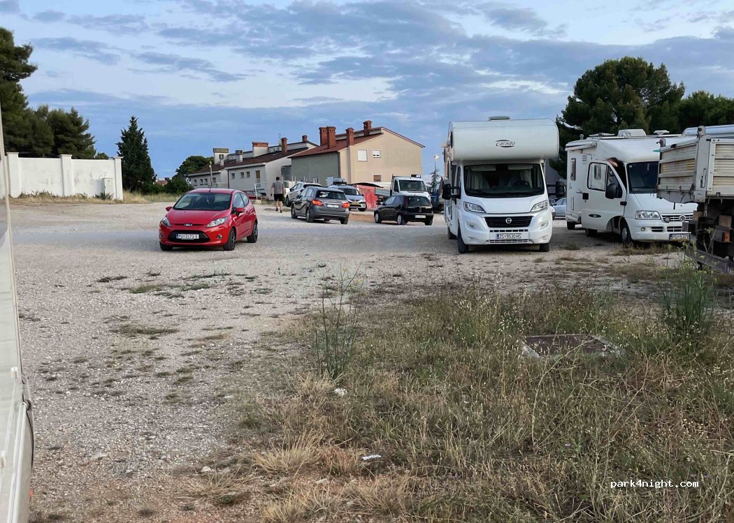 (52100) Pula - 24 Voltićeva ulica — foto 3