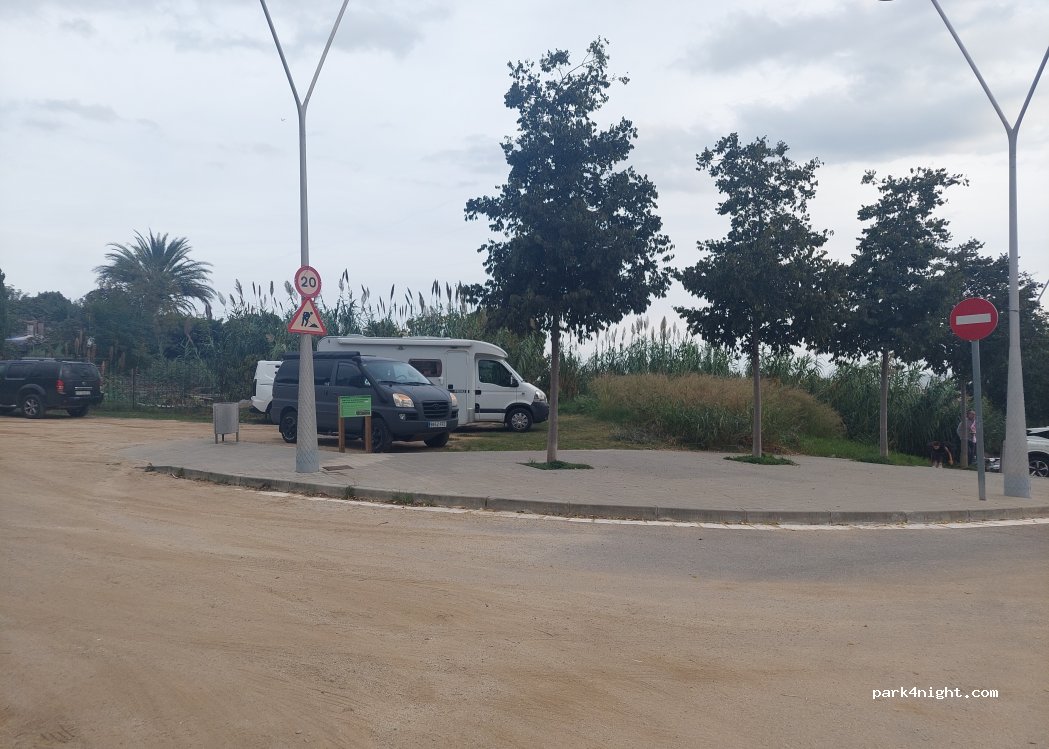 (08320) El Masnou - 46 Carrer ď Isaac Albeniz — foto 3