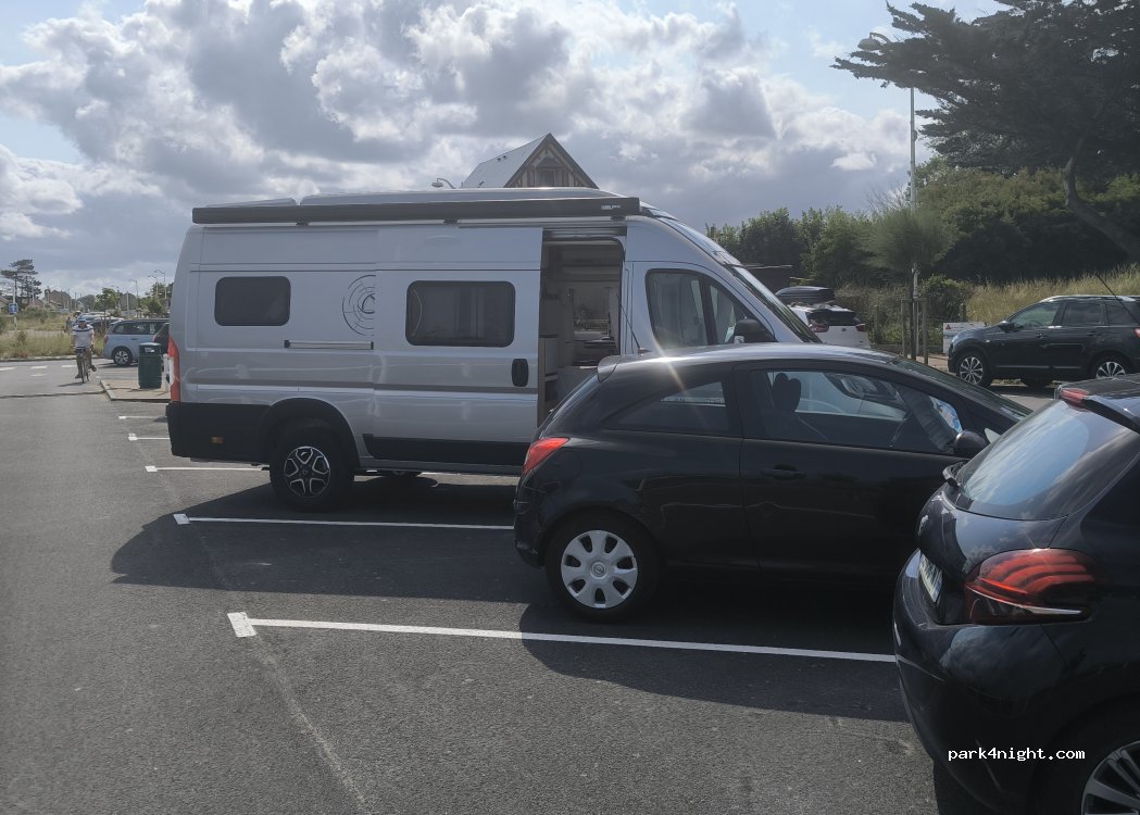 (14990) Bernières-sur-Mer - D514 — foto