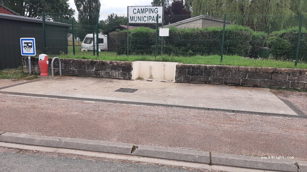 (58290) Moulins-Engilbert - 4-6 Avenue Perricaudet — foto 2