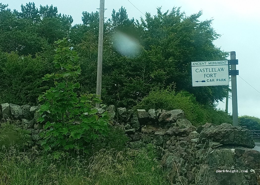 (EH26 0PB) Penicuik - 2 Castlelaw Cottages — foto