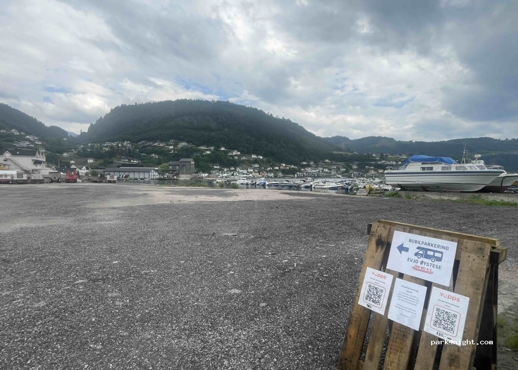 Stellplatz Marina Øystese — foto