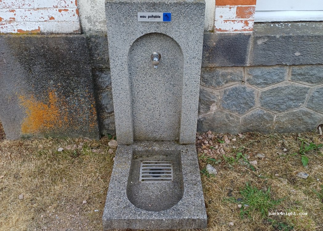(43160) La Chaise-Dieu - 4 Place de la Gare — foto