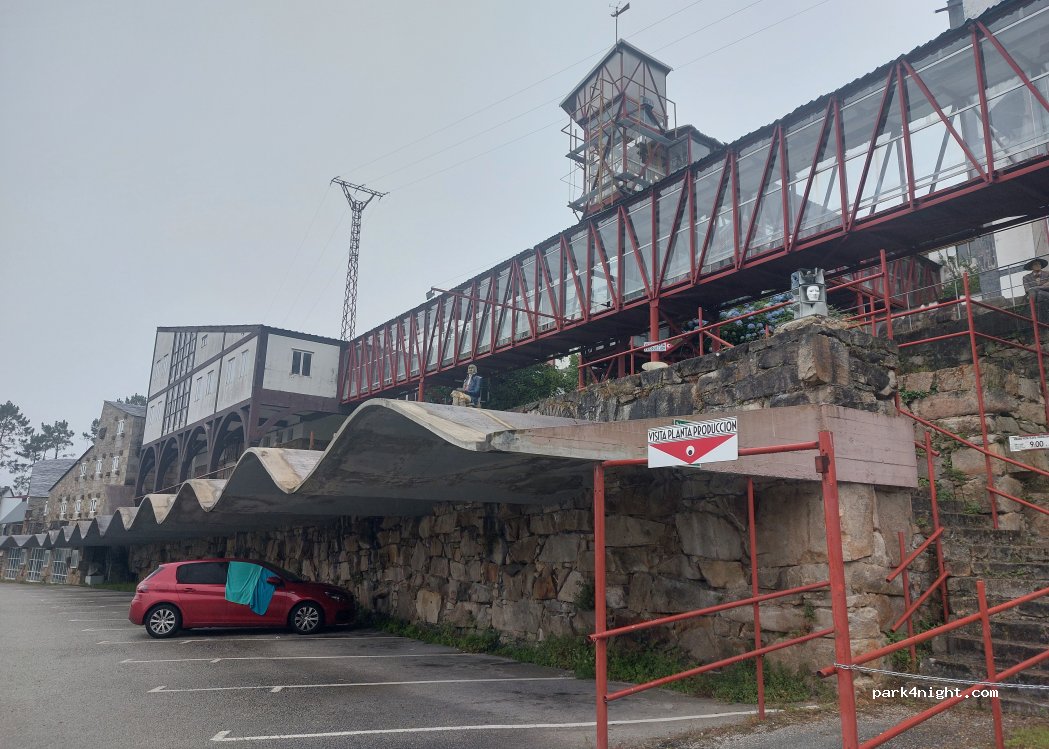 (27891) Cervo - 112 Estrada a Sargadelos — foto