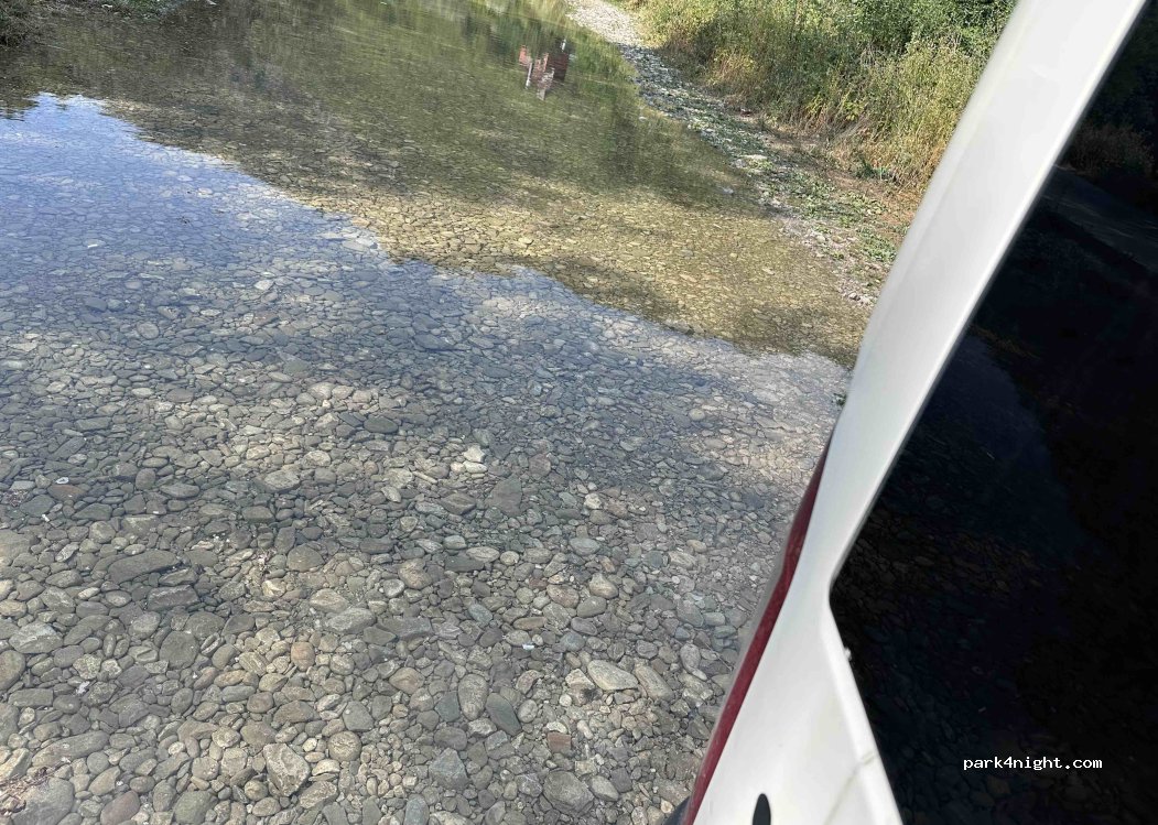 (1060) Dolna Matka - Unnamed Road — foto
