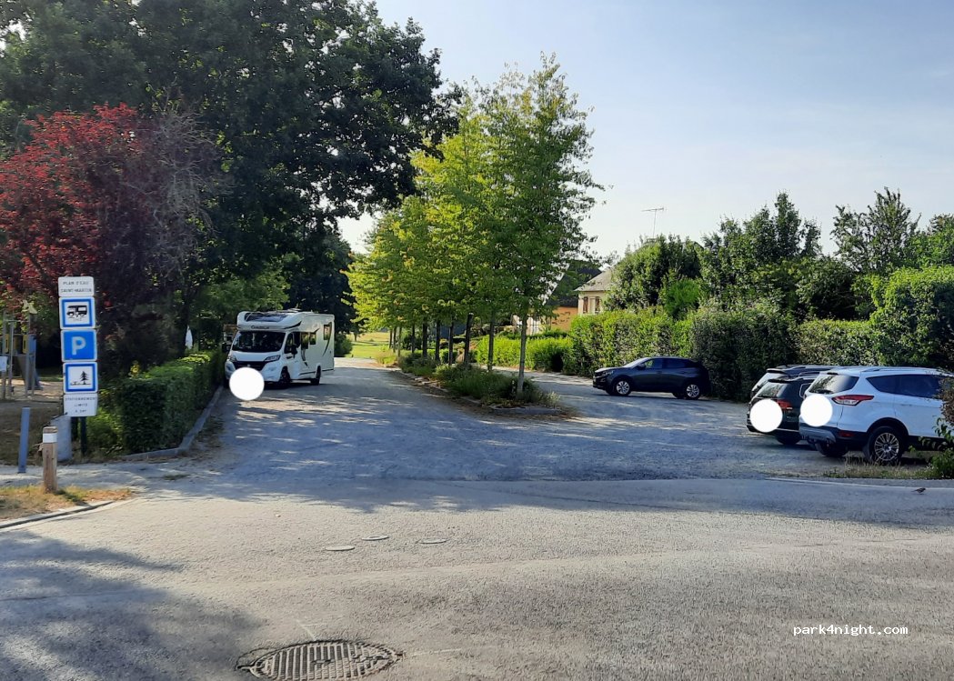 Aire de camping-car Juvigné — foto 2