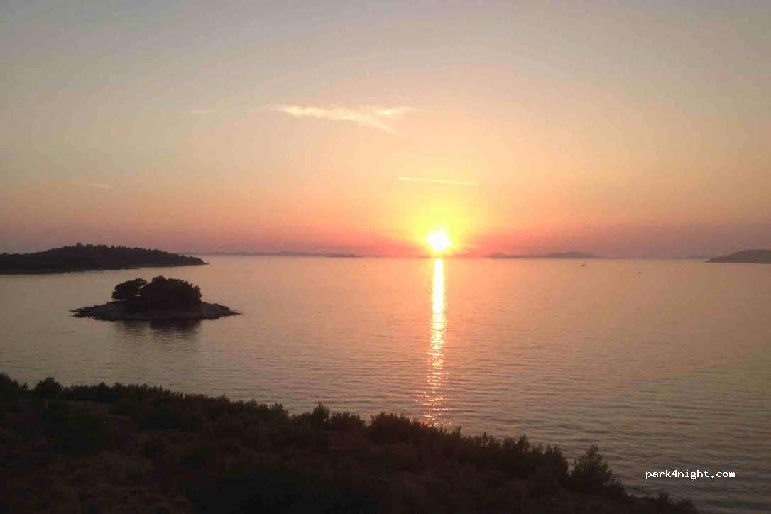 (22202) Primošten Burnji - 30 D8 — foto