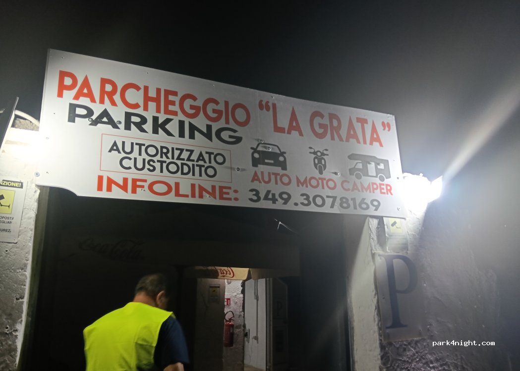 (72017) Ostuni - 32 Via Giosuè Pinto — foto