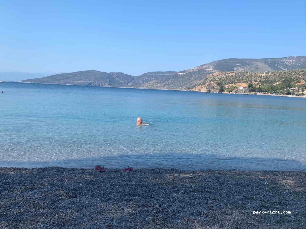 (320 12) Agios Isidoros - Unnamed Road — foto 2