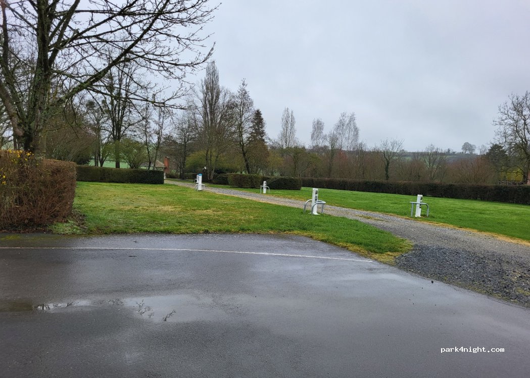 (53240) Saint-Jean-sur-Mayenne - D250 — foto 3
