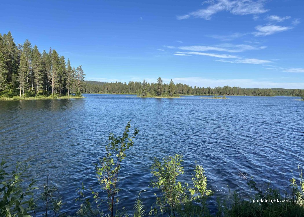 (982 05) Skaulo - Unnamed Road — foto