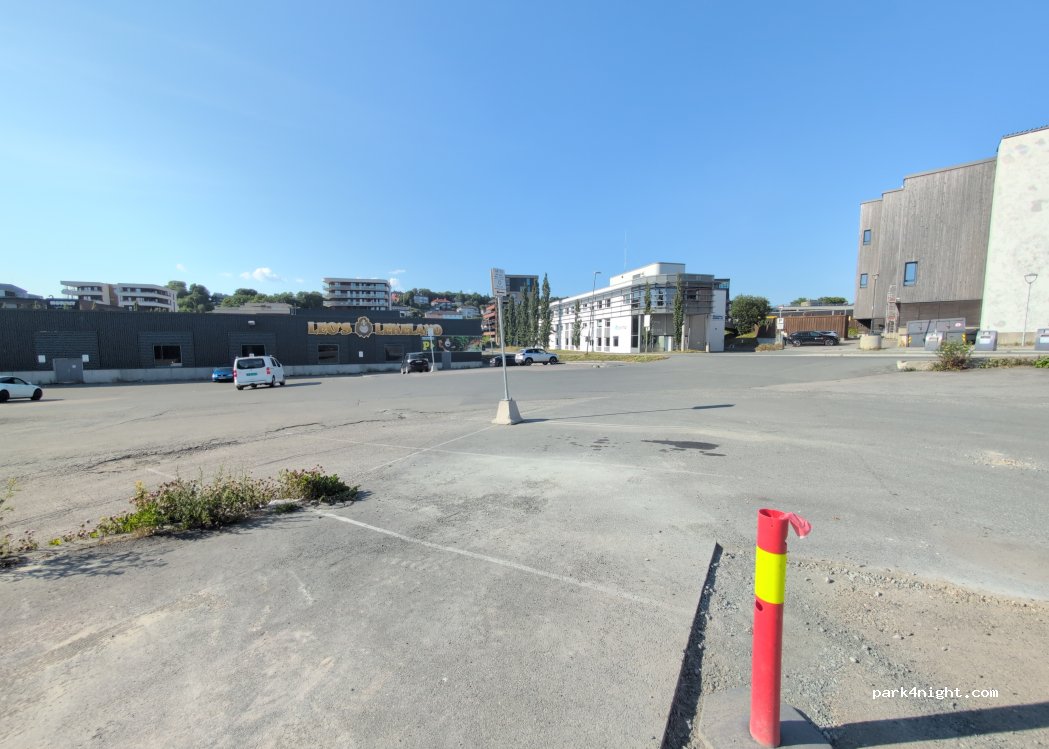 (7041) Trondheim - 8D Jarleveien — foto
