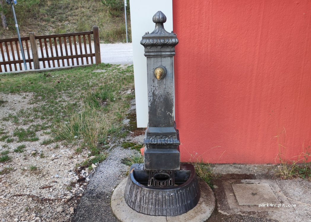 (67100) Fonte Cerreto - 15 Strada Statale 17bis — foto
