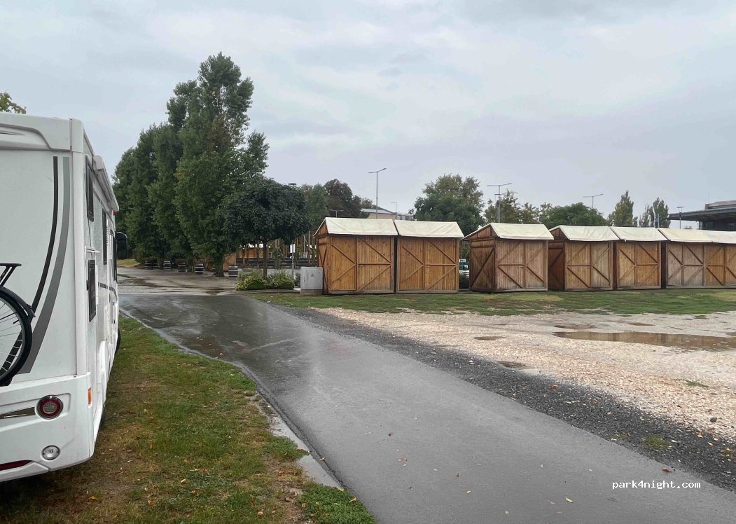 (7773) Villány - 1 Ady Endre fasor — foto 2