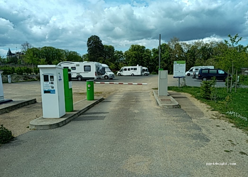 Aire de Sainte-Suzanne — foto 2
