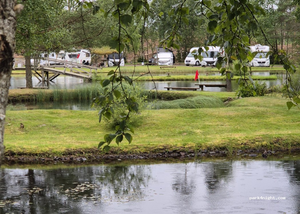 Fiskepuben Ställplats Husbilar — foto