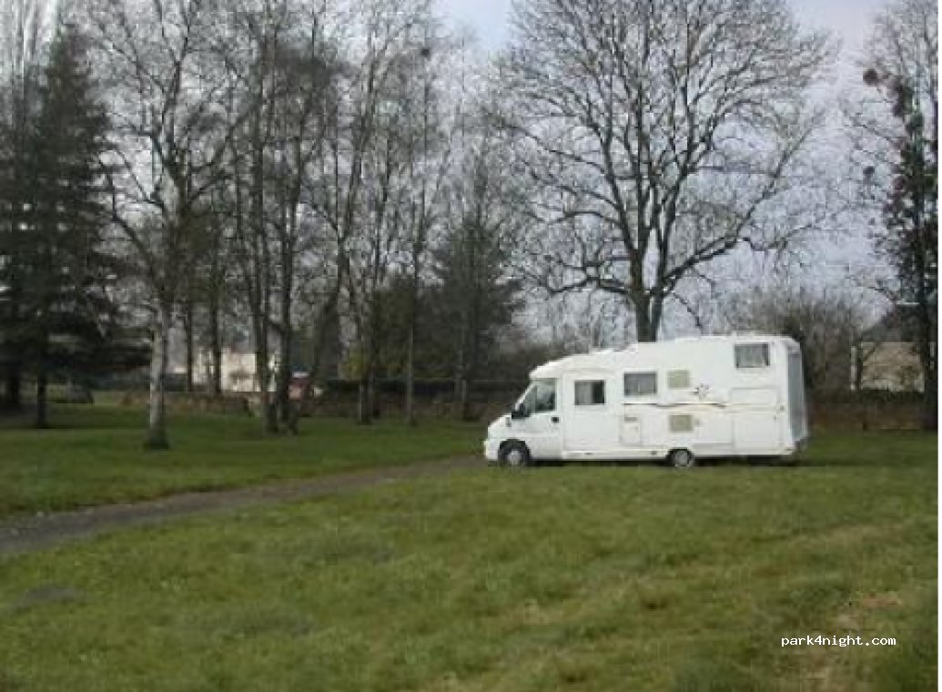 (53600) Voutré - 3 Place du Bas Perrin — foto 2