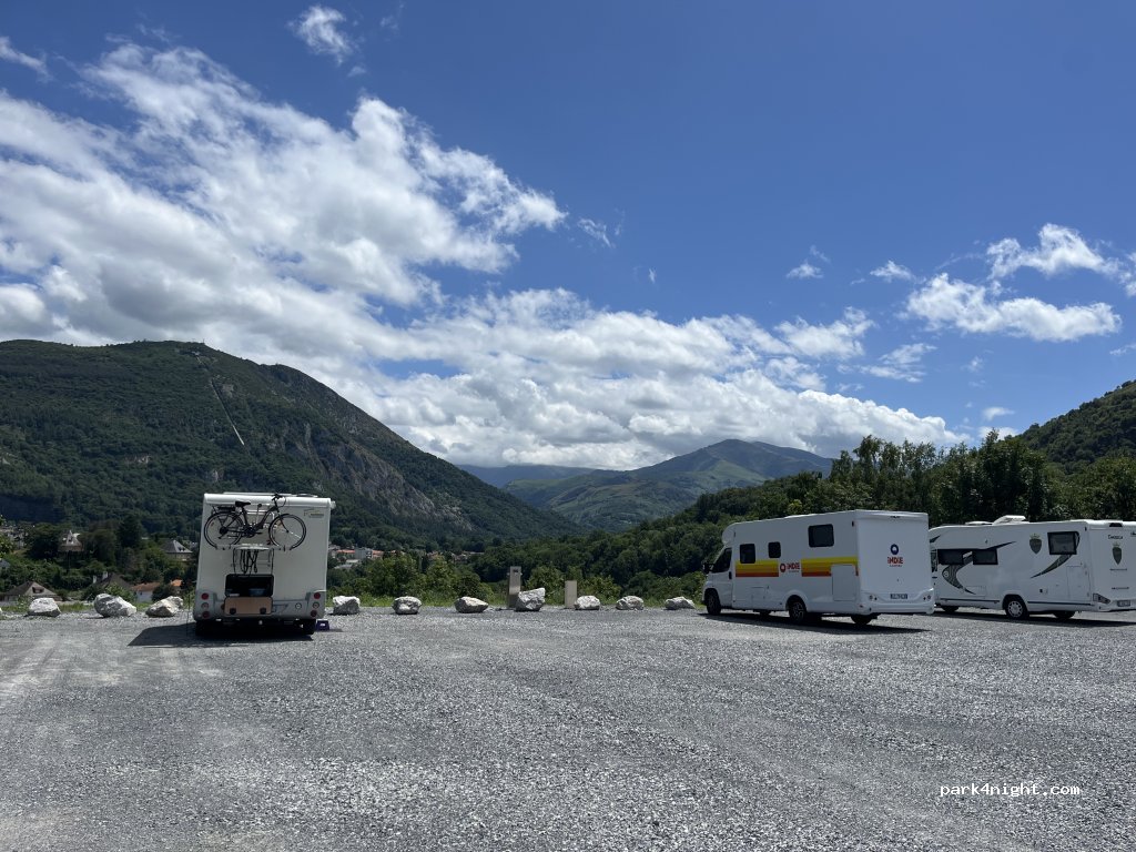 Parking Gosun Aire Camping Car Lourdes — foto 3
