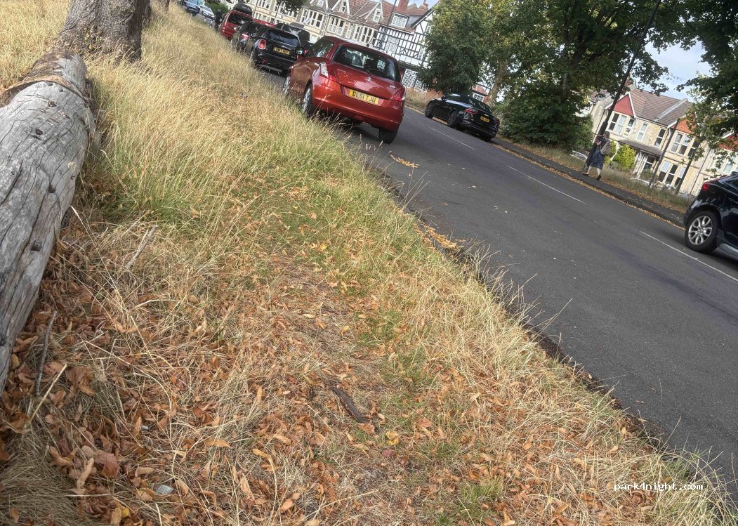(BS7 0XF) Bristol - 9 Manor Court Drive — foto