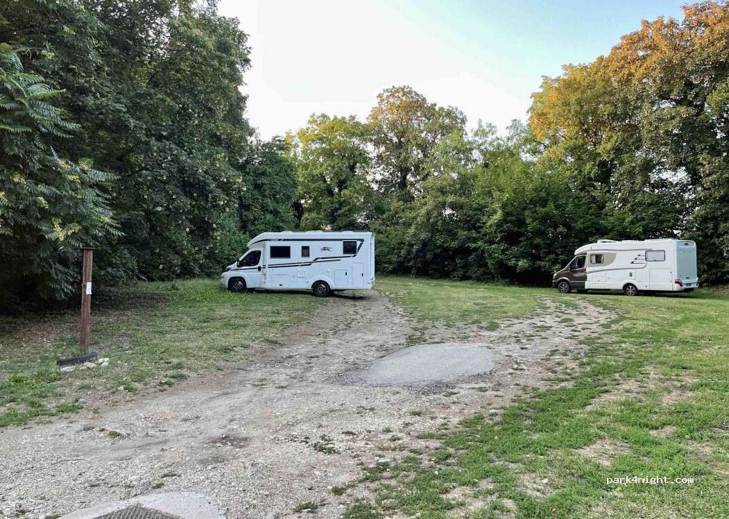 (2800) Tatabánya - 33 Cseri lakótelep — foto 4