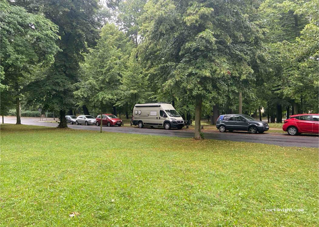 (02826) Görlitz - 10 Joliot-Curie-Straße — foto