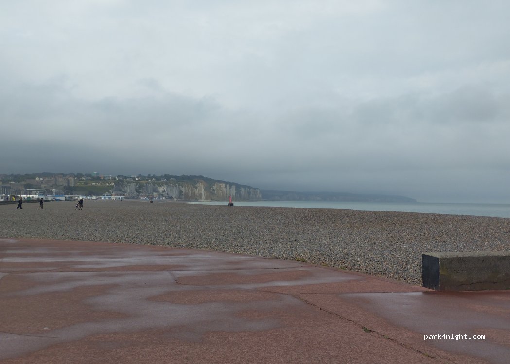 (76200) Dieppe - 1111 Boulevard Maréchal Foch — foto
