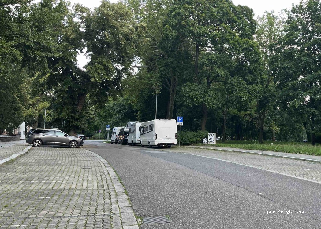 (09111) Chemnitz - 1 Park der Opfer des Faschismus — foto 2