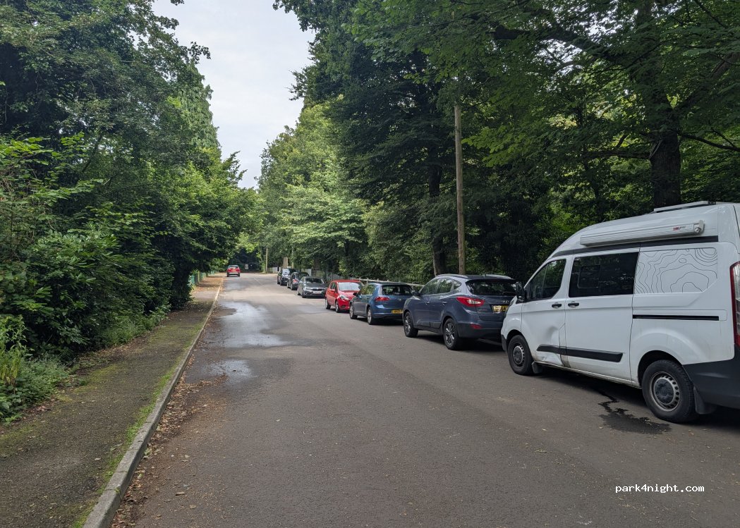 (CF15 7RZ) Taff's Well - Cemetery Road — foto