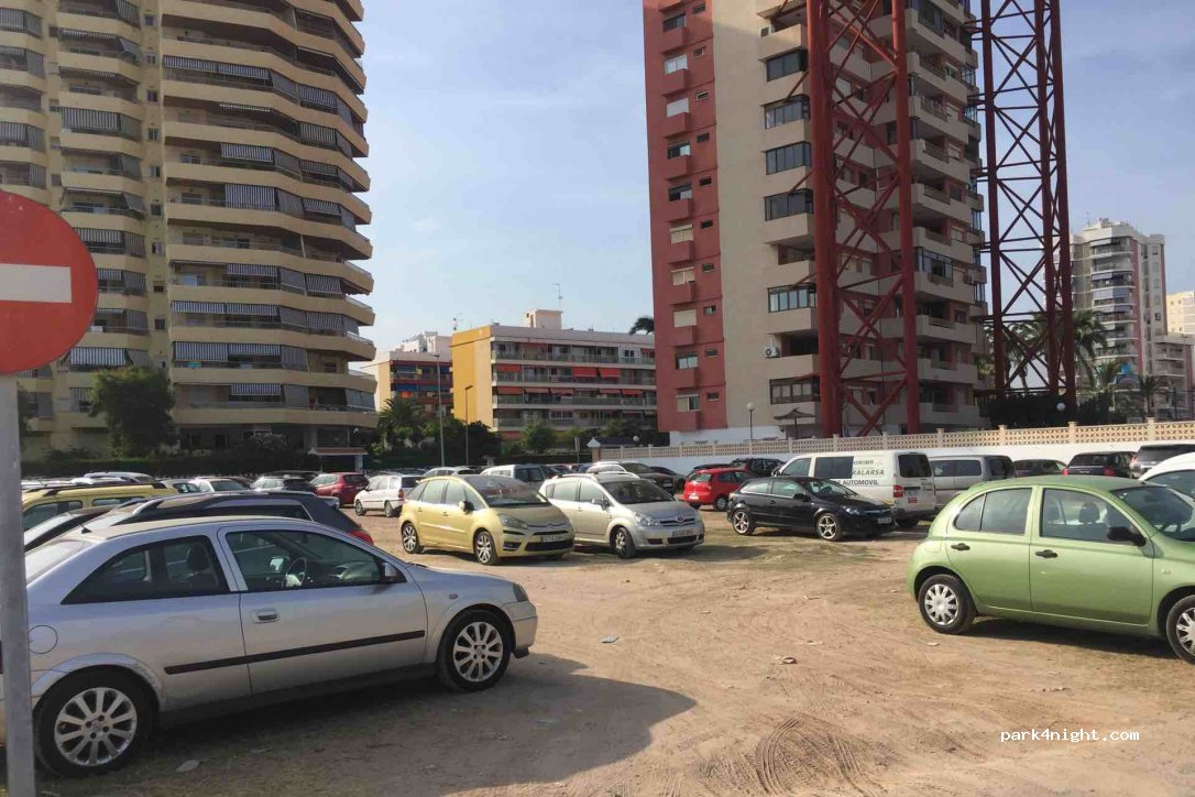 (46137) La Pobla de Farnals - 1 Avinguda Neptuno — foto