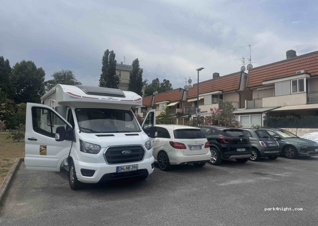 (55049) Viareggio - 16 Via Ottorino Ciabattini — foto