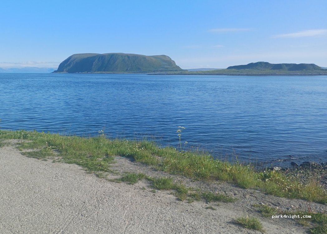 (9766) Honningsvåg - 201 E69 — foto