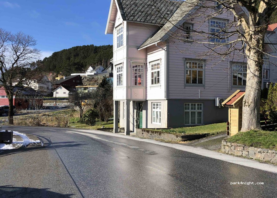 (6729) Kalvåg - 173 Kalvågvegen — foto 2