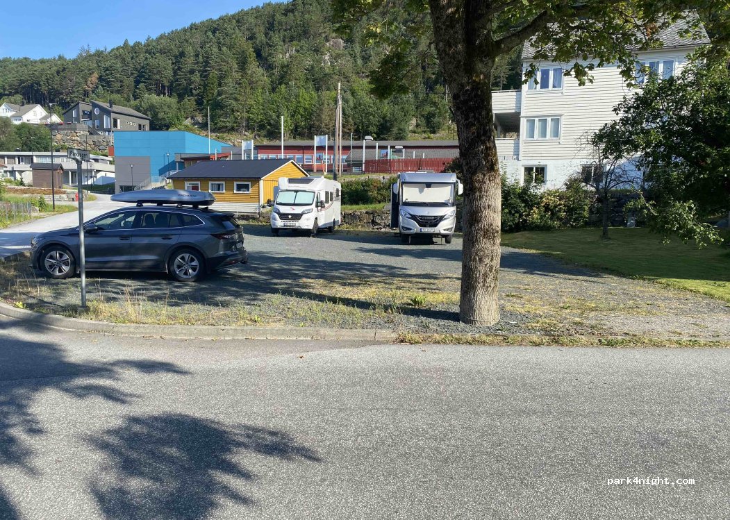 (6729) Kalvåg - 173 Kalvågvegen — foto 3
