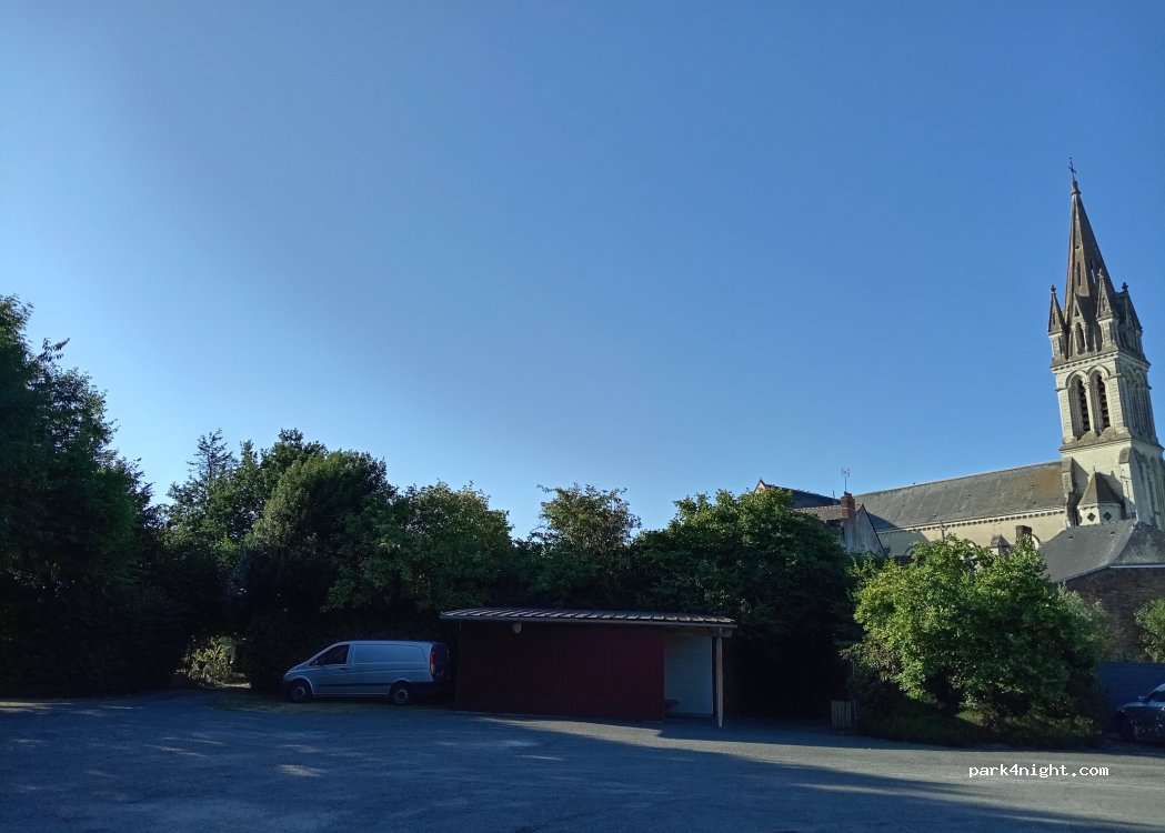 (44670) La Chapelle-Glain - 25 Rue Principale — foto