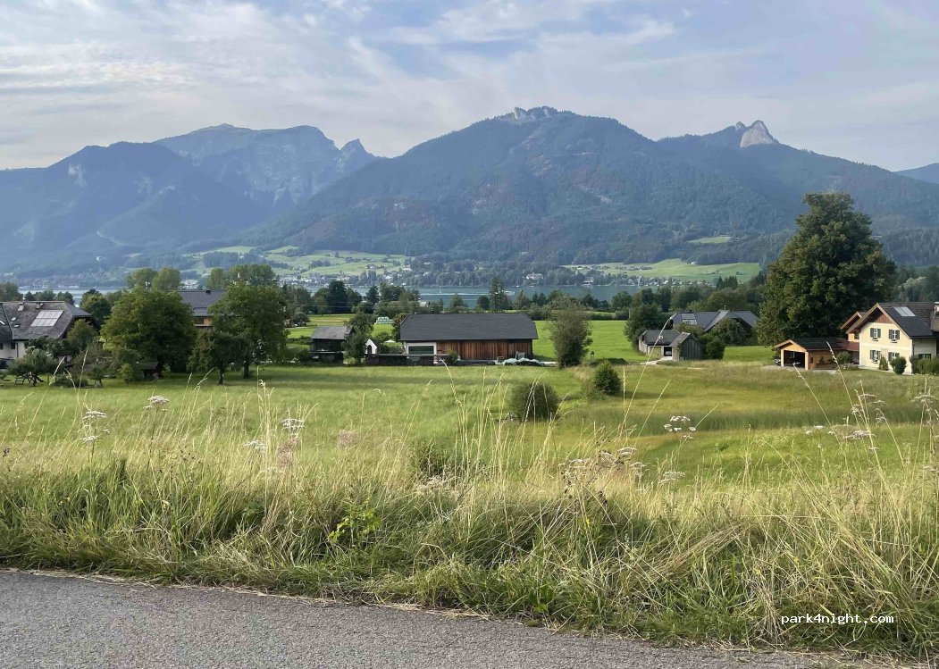 (5350) Strobl - 13 Wolfgangsee Straße — foto