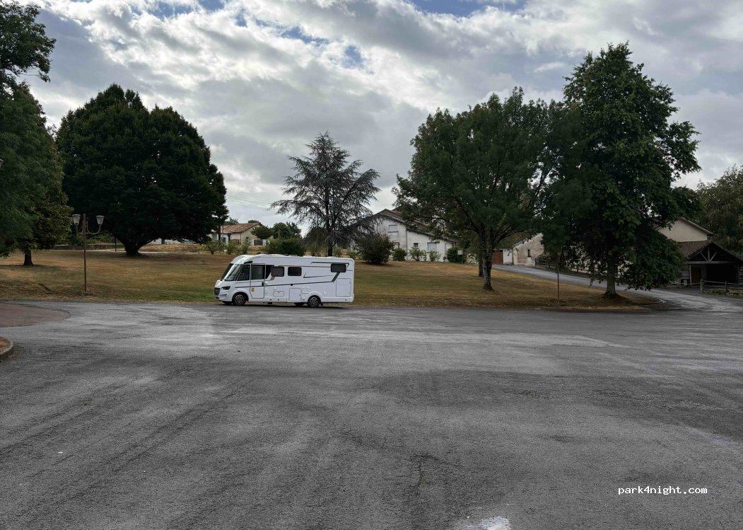 (87300) Peyrat-de-Bellac - 18 Bis Rue de la Colline — foto 4