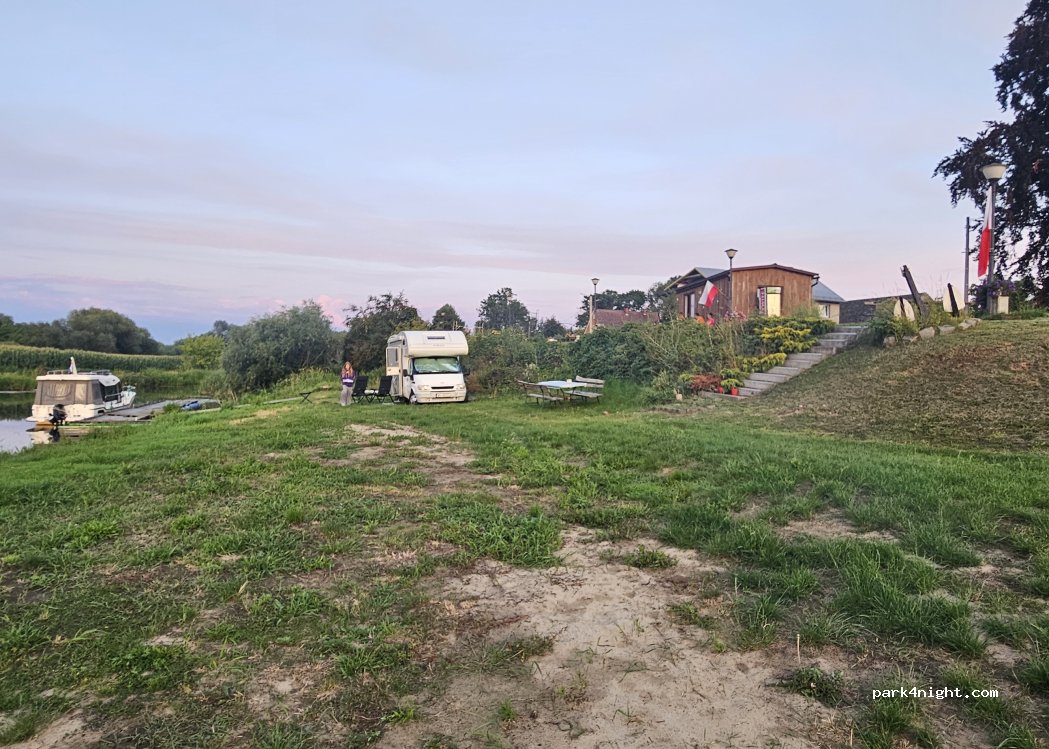PRZYSTAŃ KOPANIE -Spływy Kajakowe Nysą Kłodzką — foto