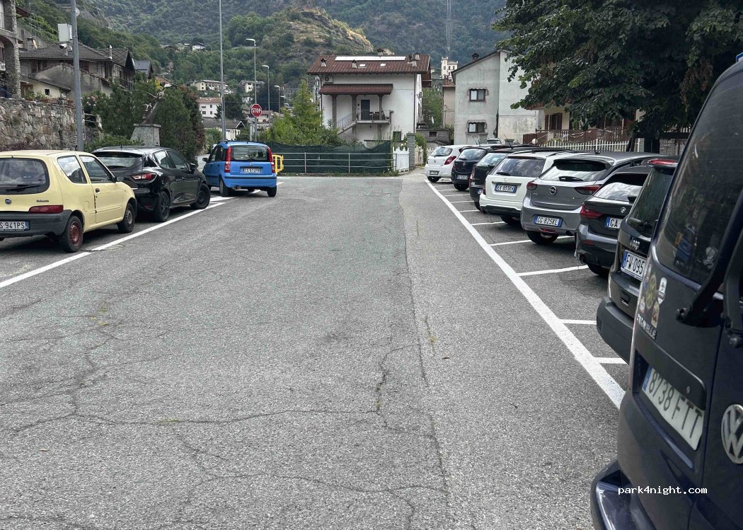 (11026) Pont-Saint-Martin - 27a Via Nazionale Donnas — foto