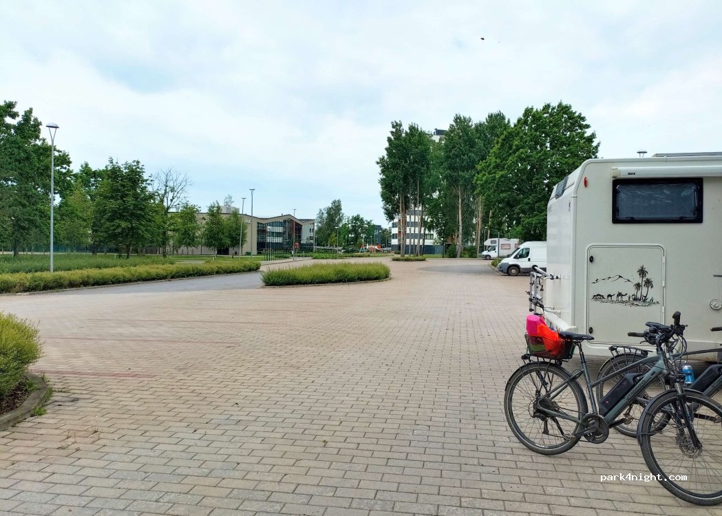 (80045) Pärnu - Unnamed Road — foto