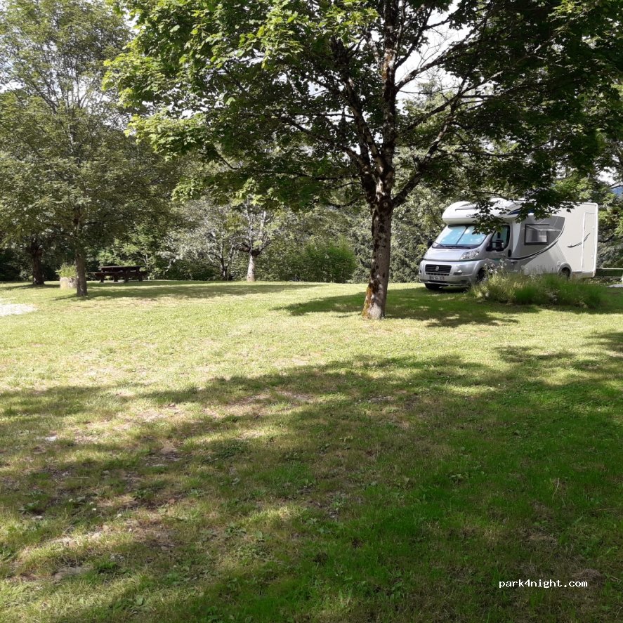 (12470) Saint-Chély-d'Aubrac - D19 — foto