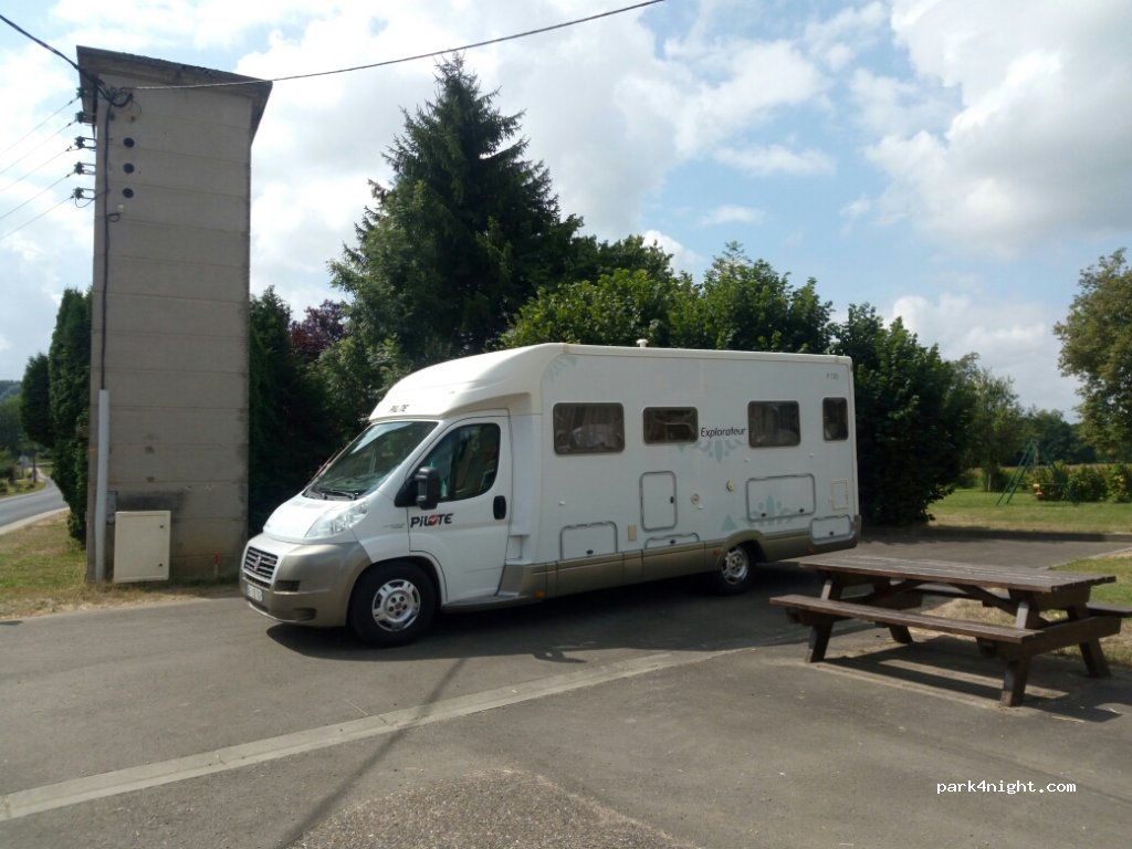(55600) Avioth - 1 Rue des Comtes de Chiny — foto 2